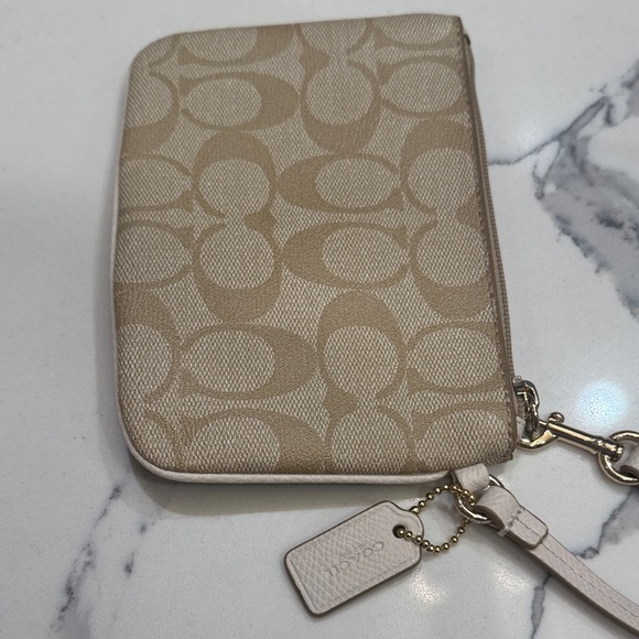 Coach Beige and Cream Wristlet - Picture 13 of 16